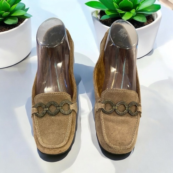 Naturalizer Women Casper Loafer size 7.5 brown Taupe Suede Slip on Comfort - Picture 2 of 12